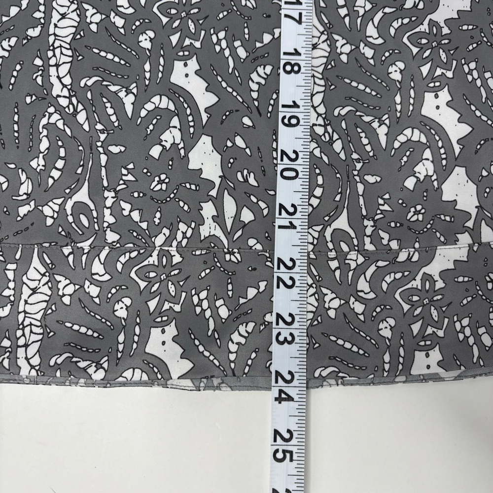 The Limited Y2K Babydoll Sleeveless Grecian‎ Silver Grey Satin V-neck Top - Picture 10 of 15